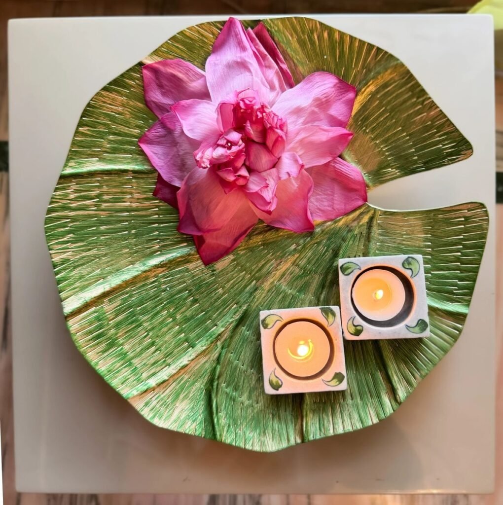 Lotus Leaf platter with tea lights - TheBFactory