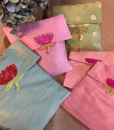 Floral Silk Pouch - TheBFactory
